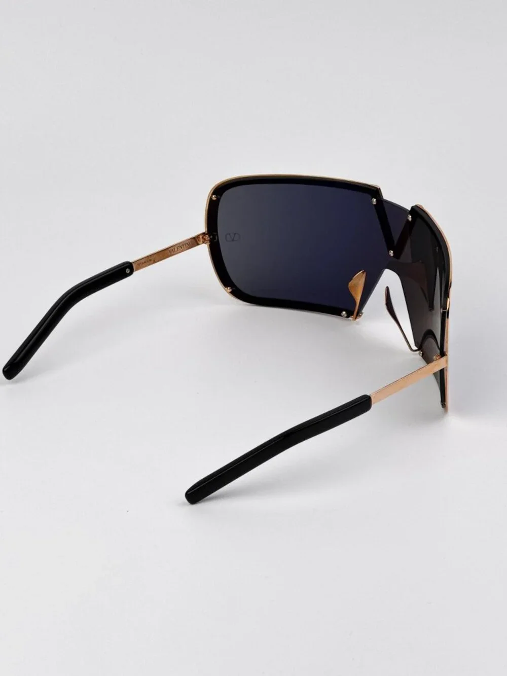 Valentino Sunglasses – Rose Gold Titanium Oversized Mask V-ROMASK VLS-120A A